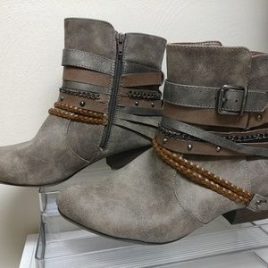 Ankle boots